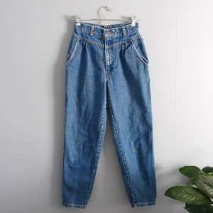 Vintage Levi's High Rise Mom Jeans size 0 24
